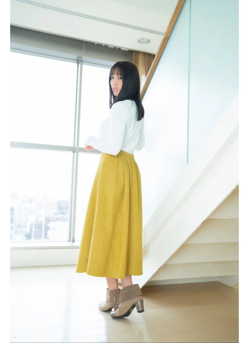 日里麻美 あさみんコンプリート！！ グラビア学園 写真集3冊＋αの超お買い得版！！35歳の可愛らしいHカップ爆乳に溺れたい！ 試し読み 5