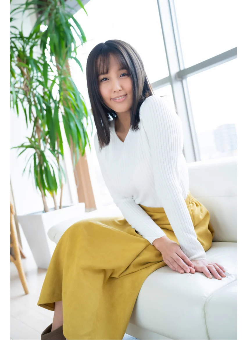 日里麻美 あさみんコンプリート！！ グラビア学園 写真集3冊＋αの超お買い得版！！35歳の可愛らしいHカップ爆乳に溺れたい！ 試し読み 12