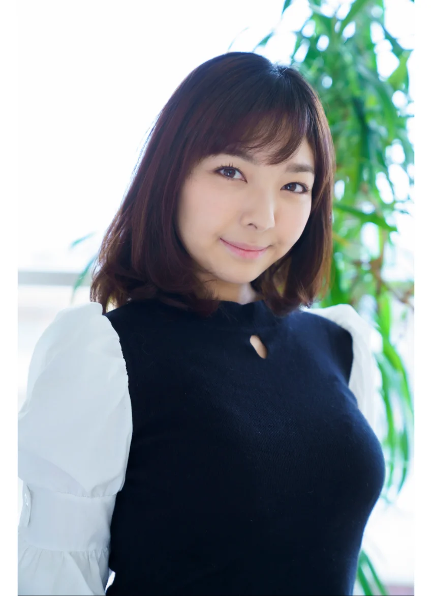 南里 Gカップおねえさんコンプリート！！ グラビア学園 写真集3冊＋αの超お買い得版！！すぐ何でも信じちゃうような無垢な女の子のむっちりしたカラダ！ 試し読み 14