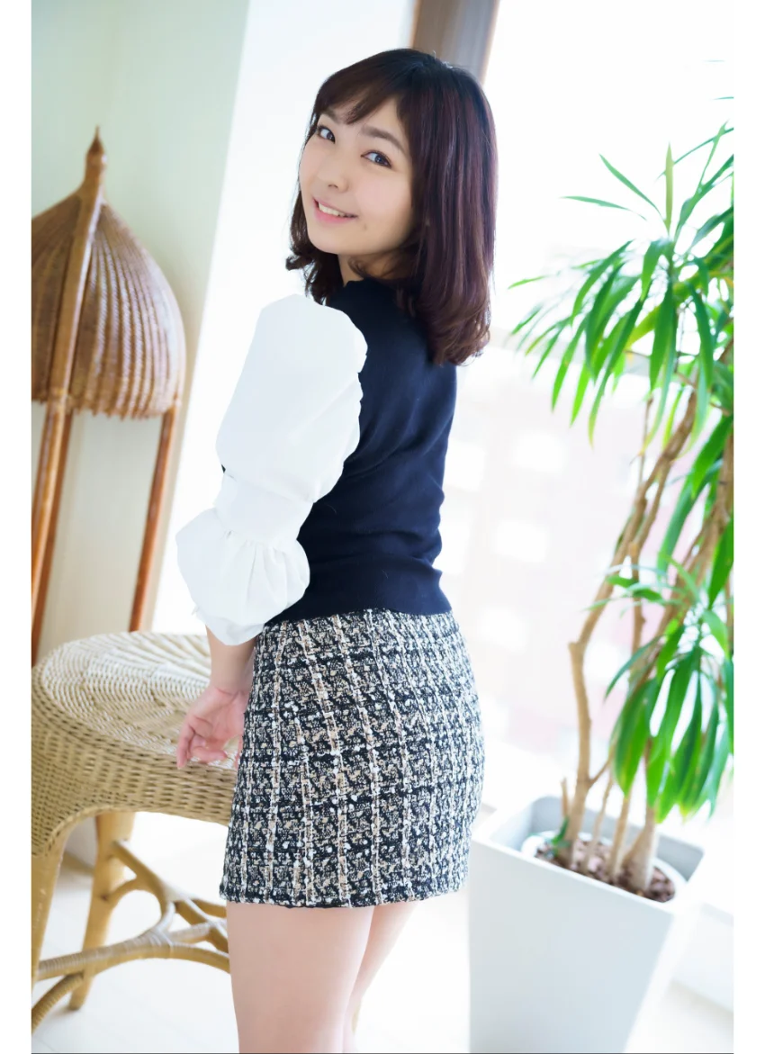 南里 Gカップおねえさんコンプリート！！ グラビア学園 写真集3冊＋αの超お買い得版！！すぐ何でも信じちゃうような無垢な女の子のむっちりしたカラダ！ 試し読み 16