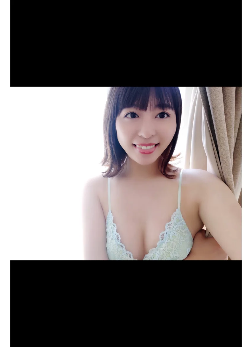 稲岡志織 自撮り写真集 グラビア学園 【自撮り】オタクな彼女が実はGカップだったという嬉しい誤算！？ 試し読み 6