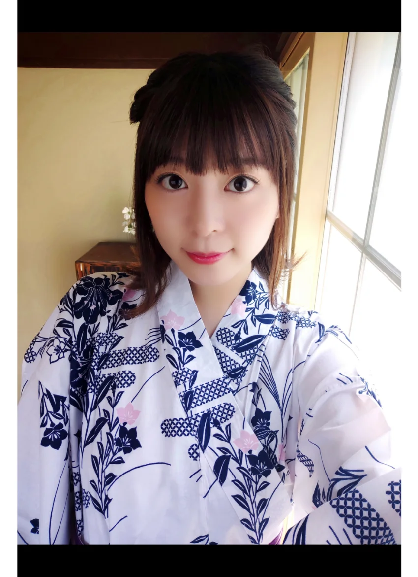 稲岡志織 自撮り写真集 グラビア学園 【自撮り】オタクな彼女が実はGカップだったという嬉しい誤算！？ 試し読み 8