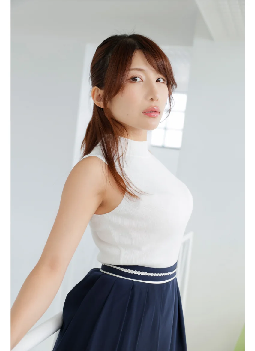 琴井ありさ 女子アナ風ニット＋パンスト グラビア学園 抱きたいグラドルNo.1のお姉さんが特別に見せてくれるって！？ 試し読み 8