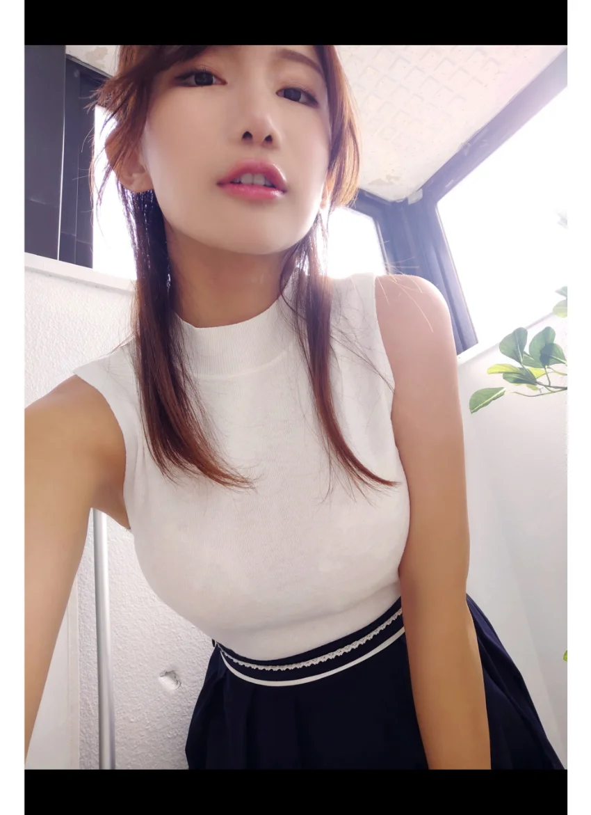 琴井ありさ 自撮り写真集 グラビア学園 【自撮り】抱きたいグラドルNo.1のお姉さんが特別に見せてくれるって！？ 試し読み 7