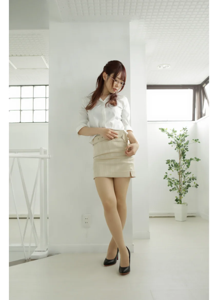 麻倉ひな子 ひなぺちコンプリート！！ グラビア学園 写真集3冊＋αの超お買い得版！！オタクな彼女が実はGカップだったという嬉しい誤算！？ 試し読み 16