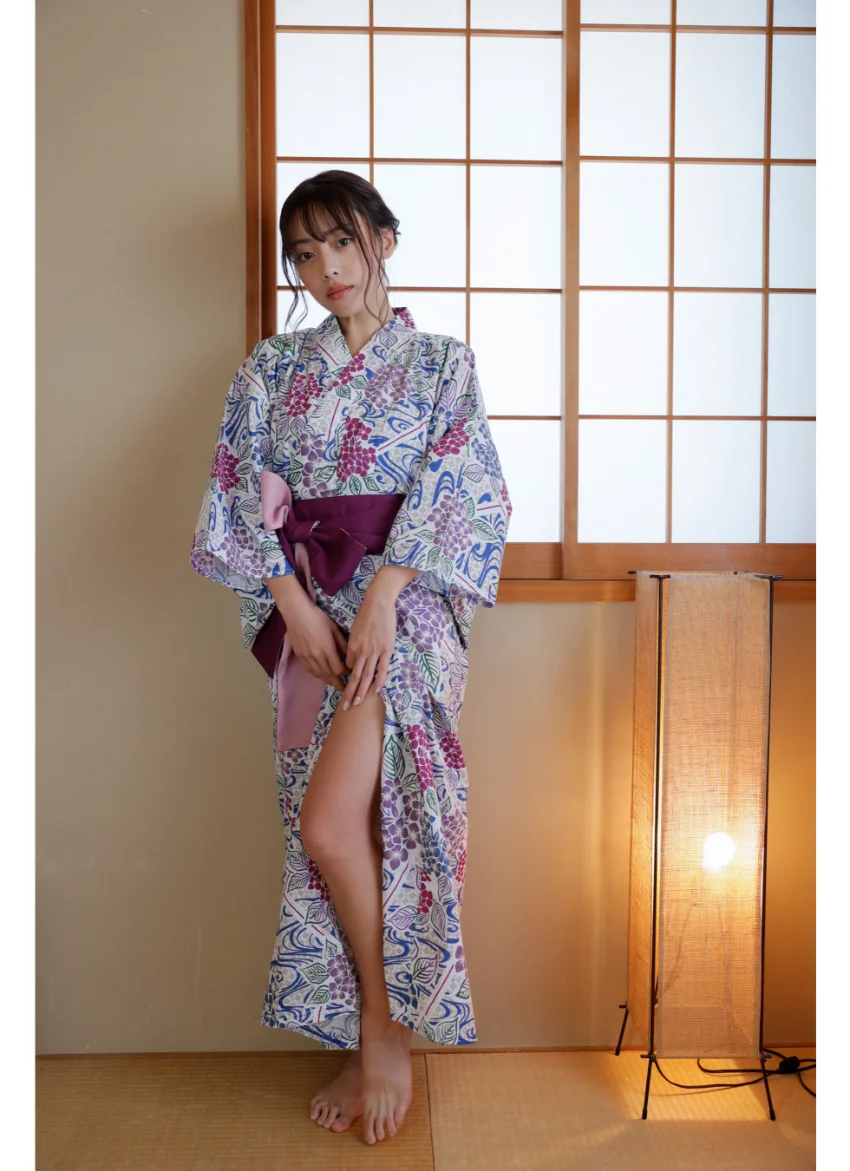 石川あんな 競泳水着と温泉浴衣 グラビア学園 色っぽい美人さん！でらいい女が帰って来たぜ！！ 試し読み 4