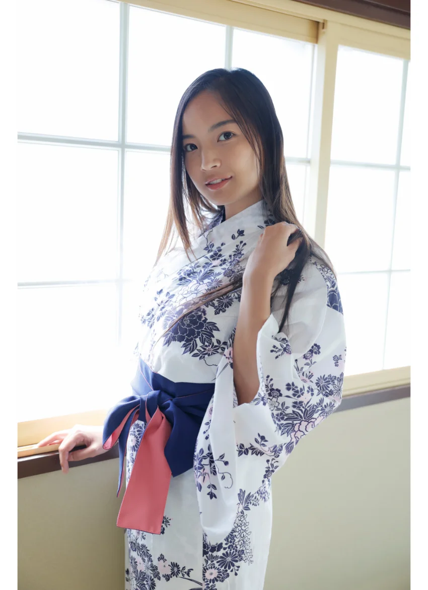 内藤有紗 アリリンコンプリート！！ グラビア学園 写真集3冊＋αの超お買い得版！！ 常夏色のキレイなお姉さんとするなら何ゴッコがいい？ 試し読み 8