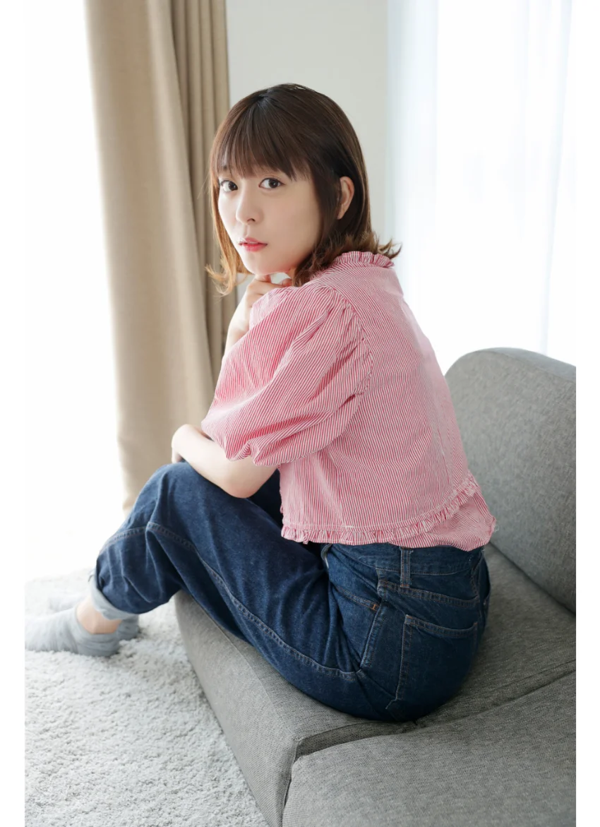 稲岡志織 稲岡ちゃんコンプリート！！ グラビア学園 写真集3冊＋αの超お買い得版！！ 初々しくて柔らかくて白い素肌が眩しすぎる問題！？ 試し読み 12