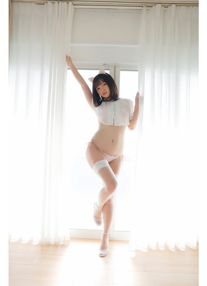 西永彩奈 ねこ耳ボレロ＆ストッキング グラビア学園 イタズラっぽい笑顔は相変わらずだけど大人っぽい体つきになりました！ 試し読み 4