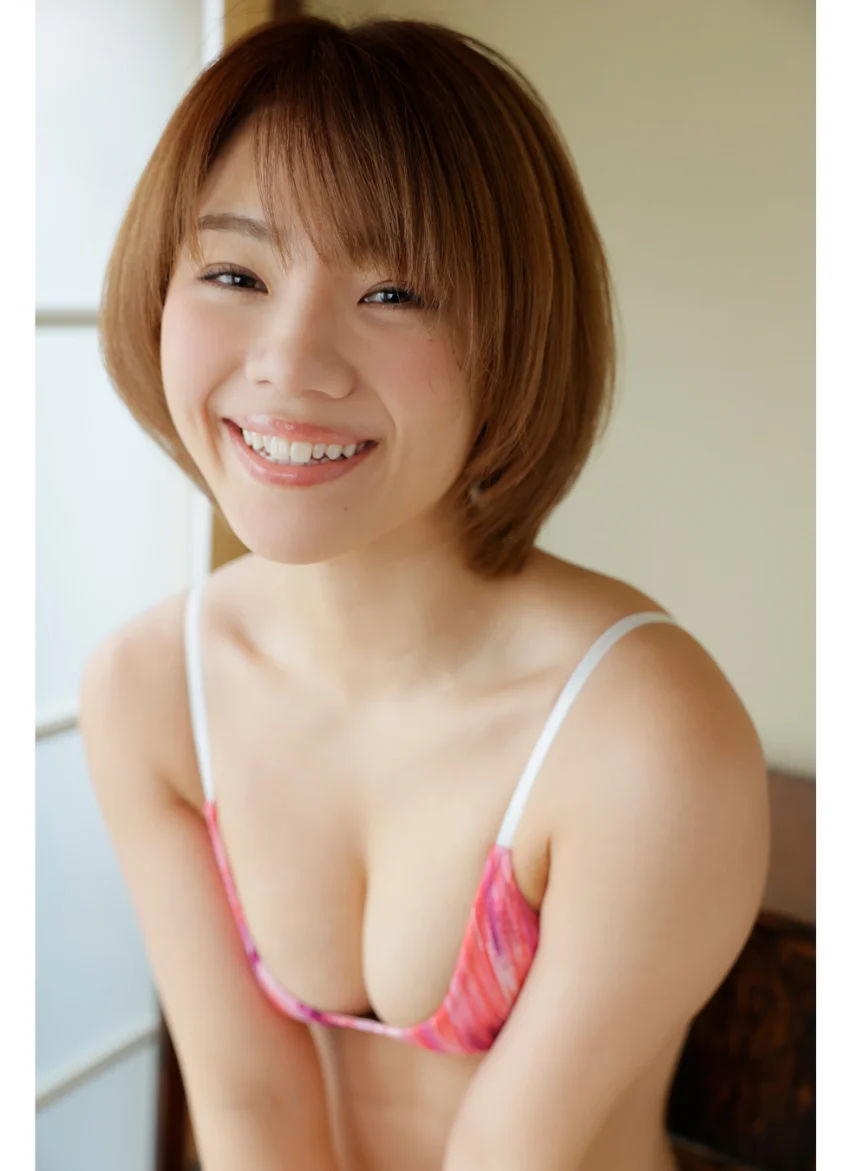 大川成美 トレーニングウェア＆競泳水着 グラビア学園 その潤んだ瞳は全てを優しく包み込んで。。。 試し読み 4