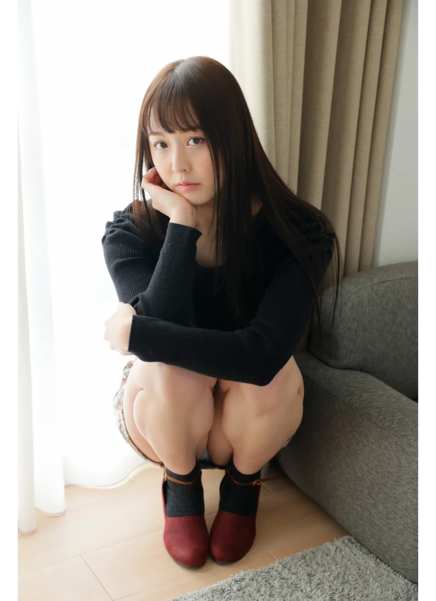 坂元誉梨 私服＆ニット＆パンスト グラビア学園 ローリーなお姉さんの濡れたクチビルとエッチなお尻！ 試し読み 7