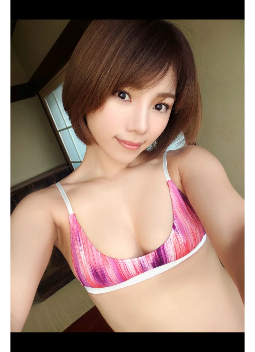 大川成美 自撮り写真集 02 グラビア学園 【自撮り】その潤んだ瞳は全てを優しく包み込んで。。。 試し読み 2
