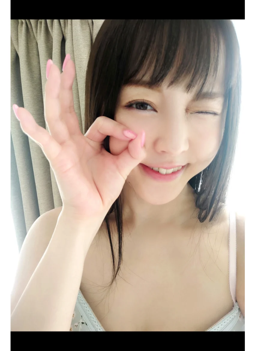 坂元誉梨 自撮り写真集 グラビア学園 【自撮り】ローリーなお姉さんの濡れたクチビルとエッチなお尻！ 試し読み 6