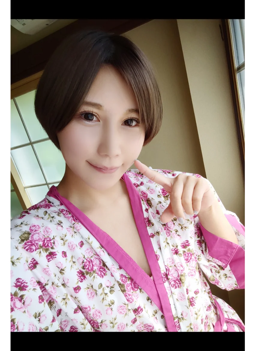 朝比奈りる 自撮り写真集 グラビア学園 【自撮り】りるは優しくてイイ子だから何でもしてくれちゃう！？ 試し読み 3