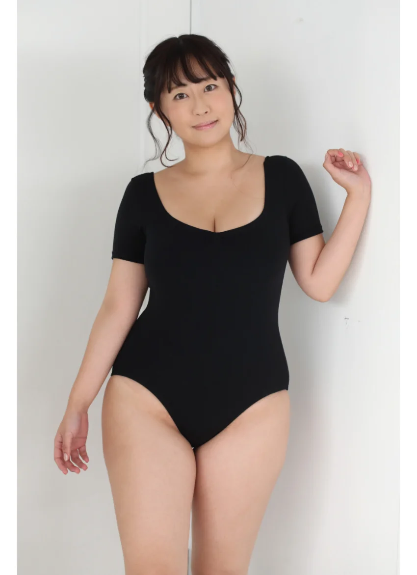水樹たま 競泳水着＆レオタード グラビア学園 超強爆乳＆轟絶巨尻を体感せよ！ 試し読み 2