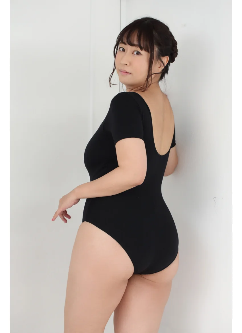水樹たま 競泳水着＆レオタード グラビア学園 超強爆乳＆轟絶巨尻を体感せよ！ 試し読み 3