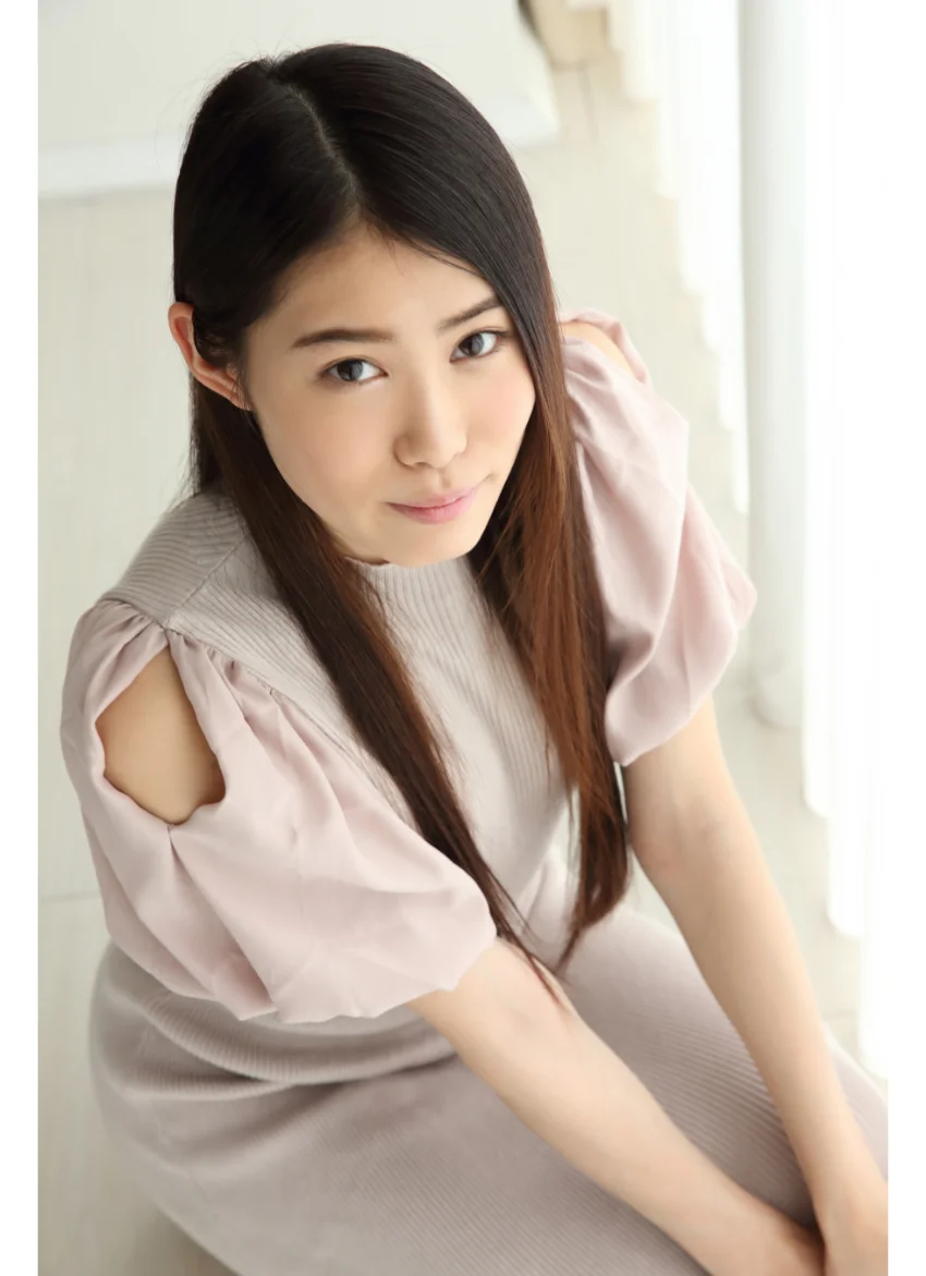 橘渚 私服ニット グラビア学園 クールな美女なのにひょうきん？鍛え抜かれたカラダが熱く燃え盛る？ 試し読み 8