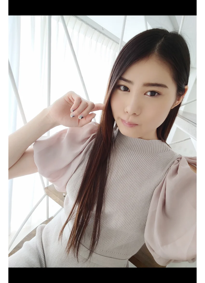 橘渚 自撮り写真集 グラビア学園 【自撮り】クールな美女なのにひょうきん？鍛え抜かれたカラダが熱く燃え盛る？ 試し読み 2