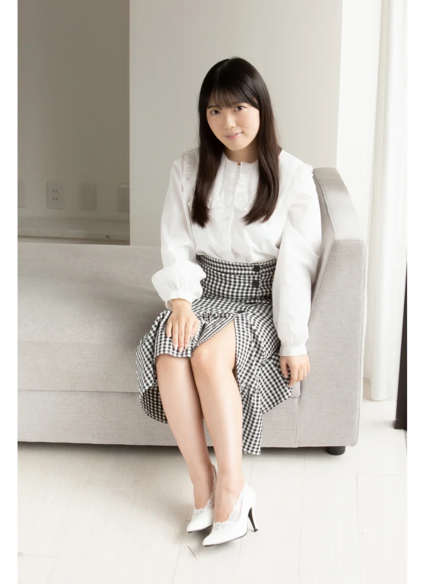 高山みれい 私服＆競泳水着 グラビア学園 性格フワフワリおっぱいフワフワル暴発必至！？ 試し読み 2