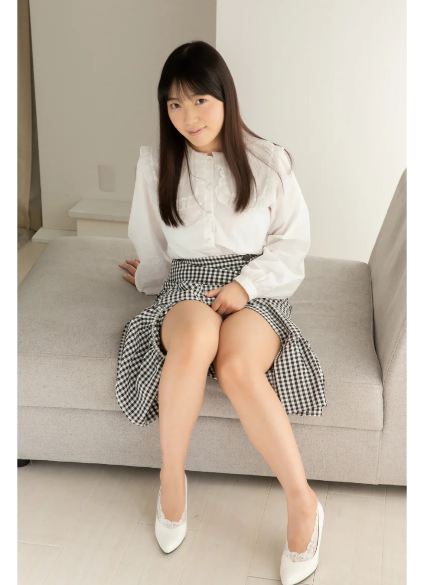 高山みれい 私服＆競泳水着 グラビア学園 性格フワフワリおっぱいフワフワル暴発必至！？ 試し読み 6