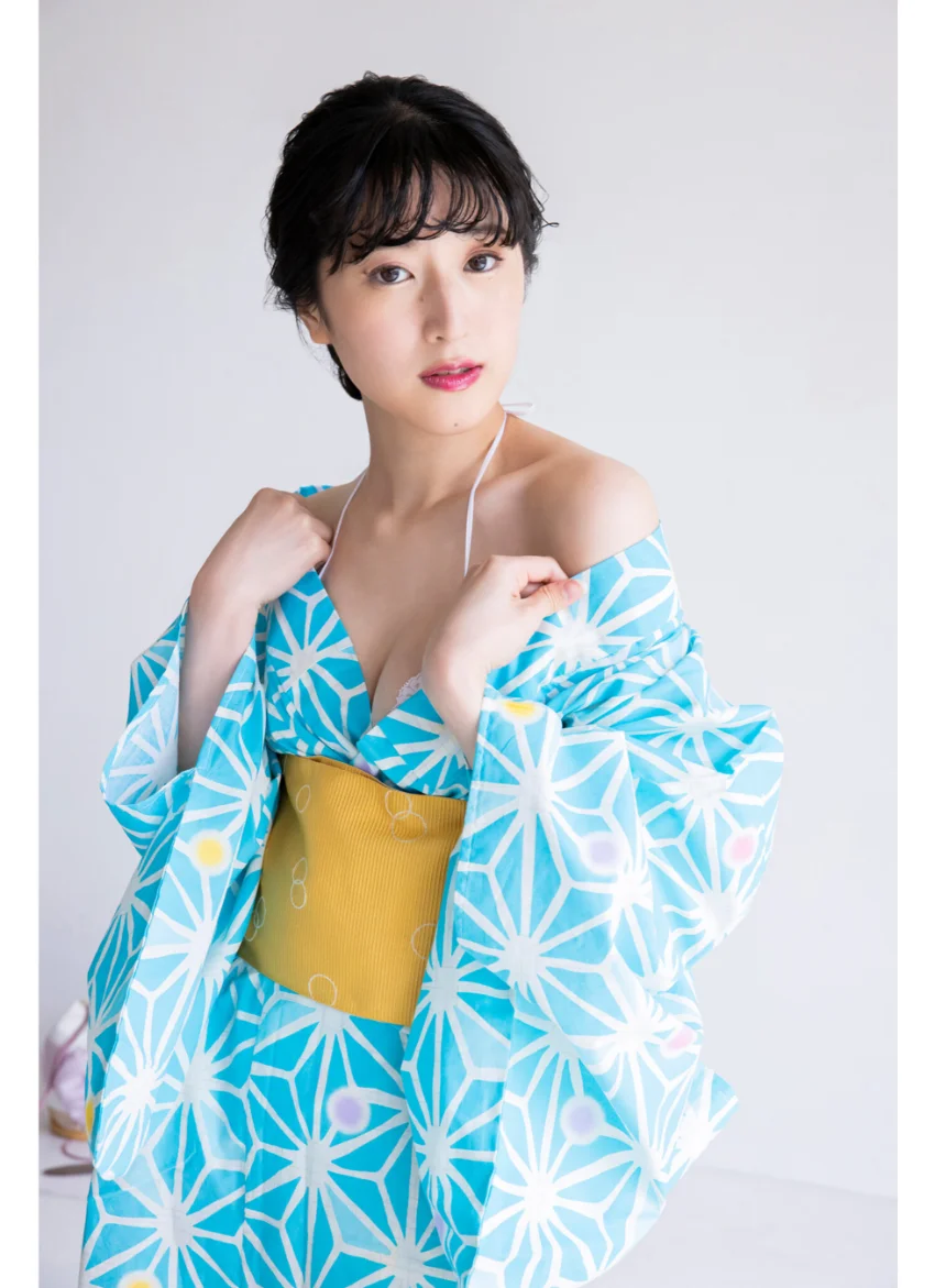 青木胡杜音が水着で浴衣＆ジョギング＜70枚完全版＞ ヤンマガデジタル写真集 試し読み 4