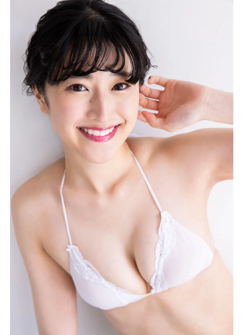 青木胡杜音が水着で浴衣 ヤンマガデジタル写真集 試し読み 5