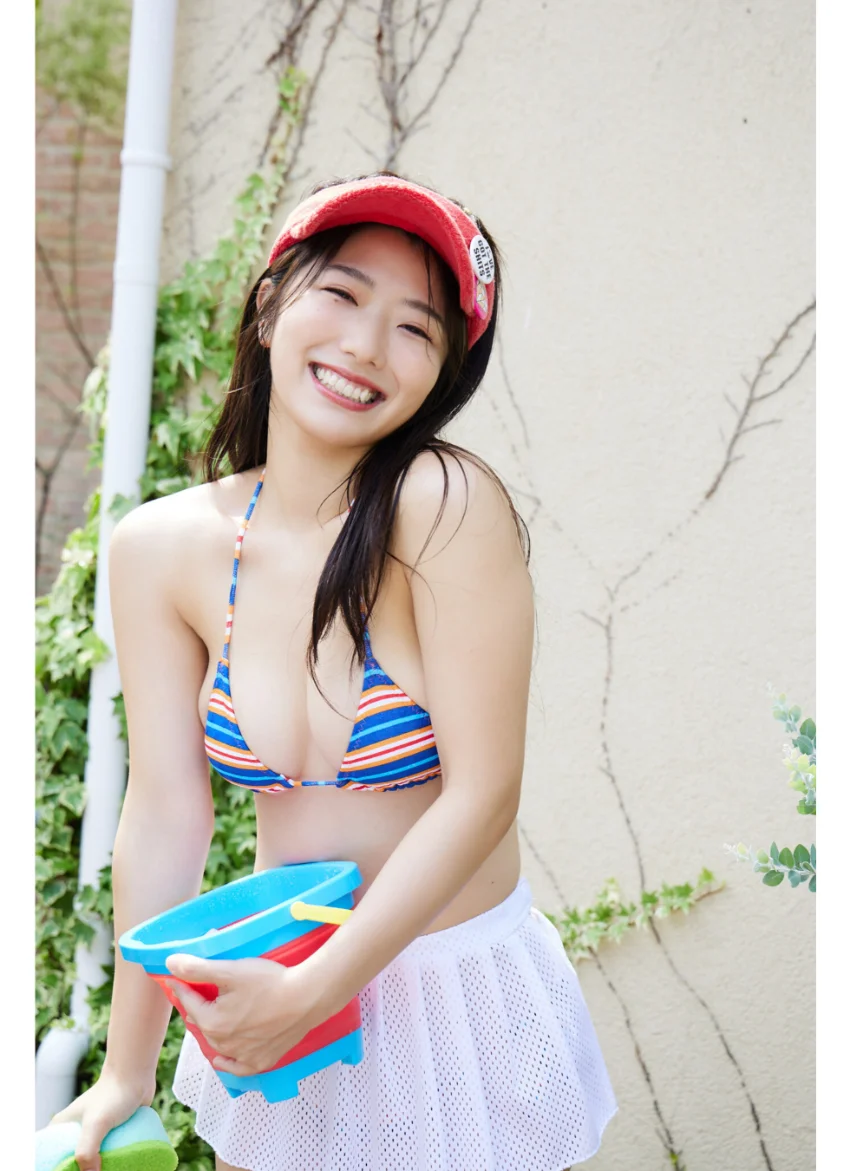 山田かなが水着で洗車＆ボディビル＜70枚完全版＞ ヤンマガデジタル写真集 試し読み 4