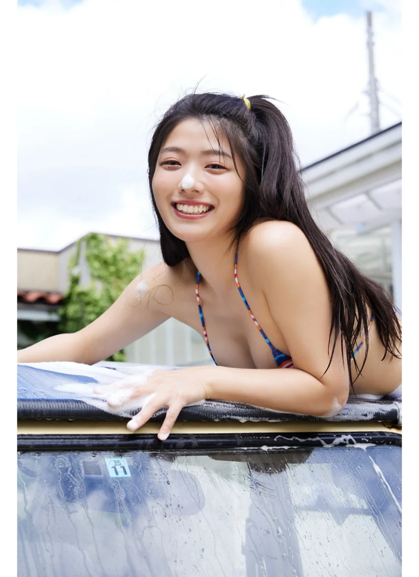 山田かなが水着で洗車＆ボディビル＜70枚完全版＞ ヤンマガデジタル写真集 試し読み 5