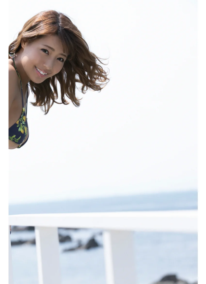 橋本梨菜「黒ギャル大接写」 FRIDAYデジタル写真集 試し読み 2