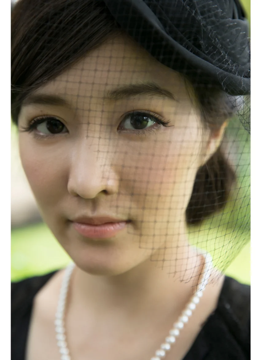 葉加瀬マイ「喪服を脱いで…」 FRIDAYデジタル写真集 試し読み 4