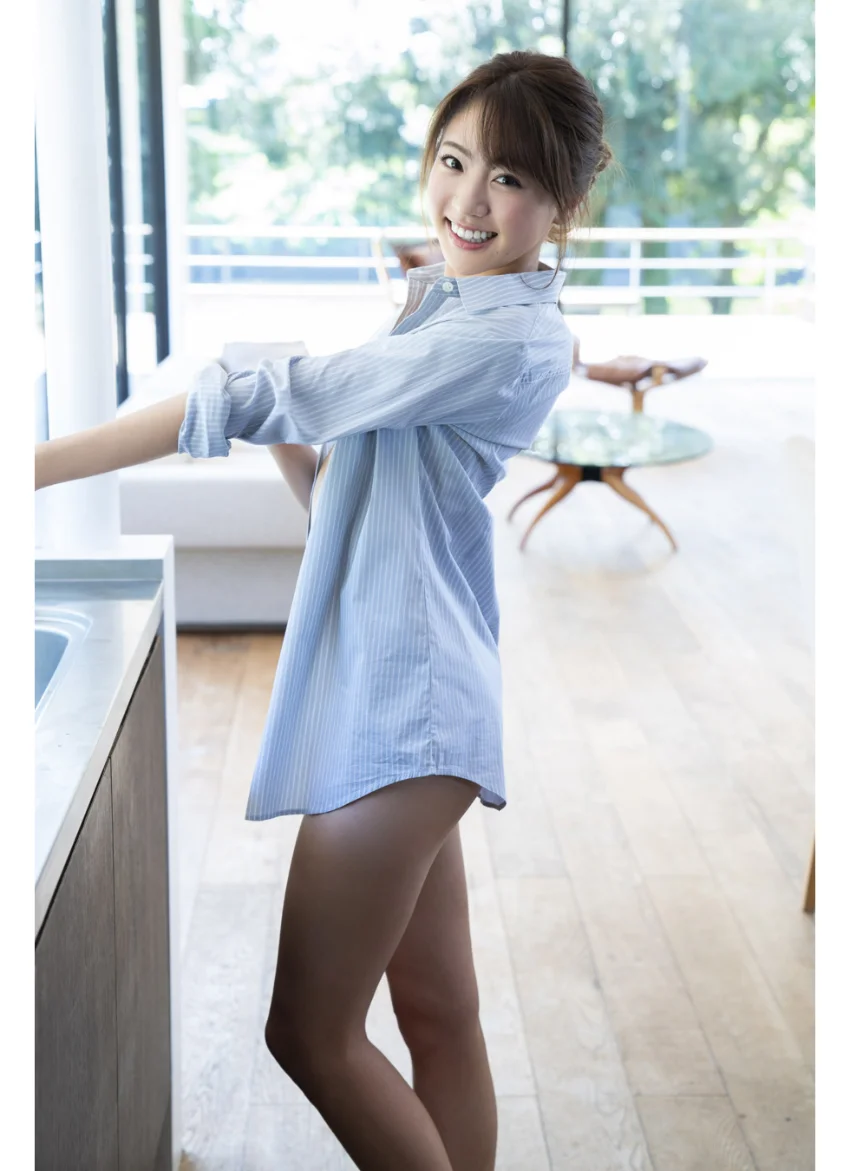 志田友美「美脚天使は夢をみる」 FRIDAYデジタル写真集 試し読み 2