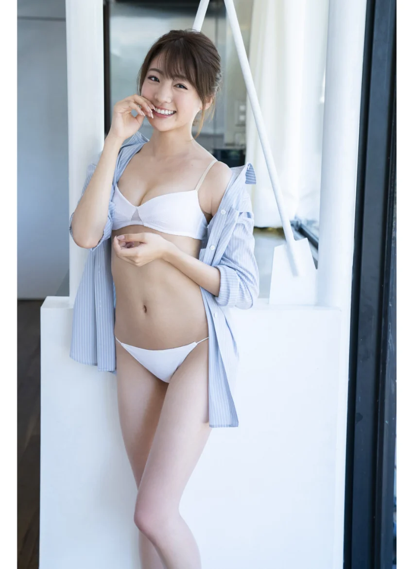 志田友美「美脚天使は夢をみる」 FRIDAYデジタル写真集 試し読み 4