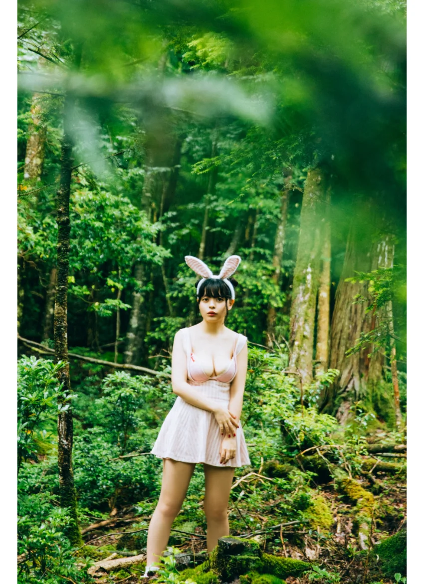 あにお天湯「Crimson Girl」 ミスiDデジタル写真集 試し読み 4