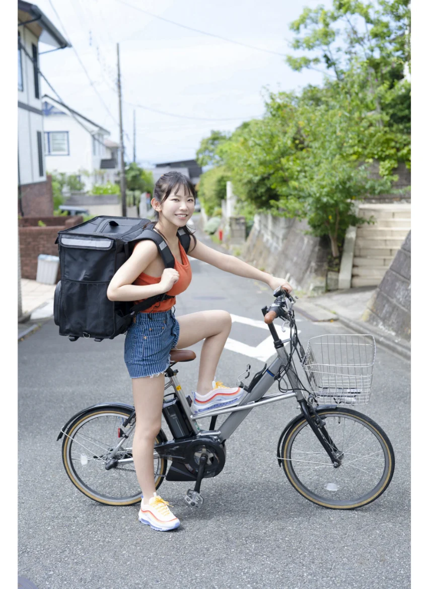 長澤茉里奈「完全版 まりちゅうイーツのお届けでーす！」FRIDAYデジタル写真集 試し読み 2