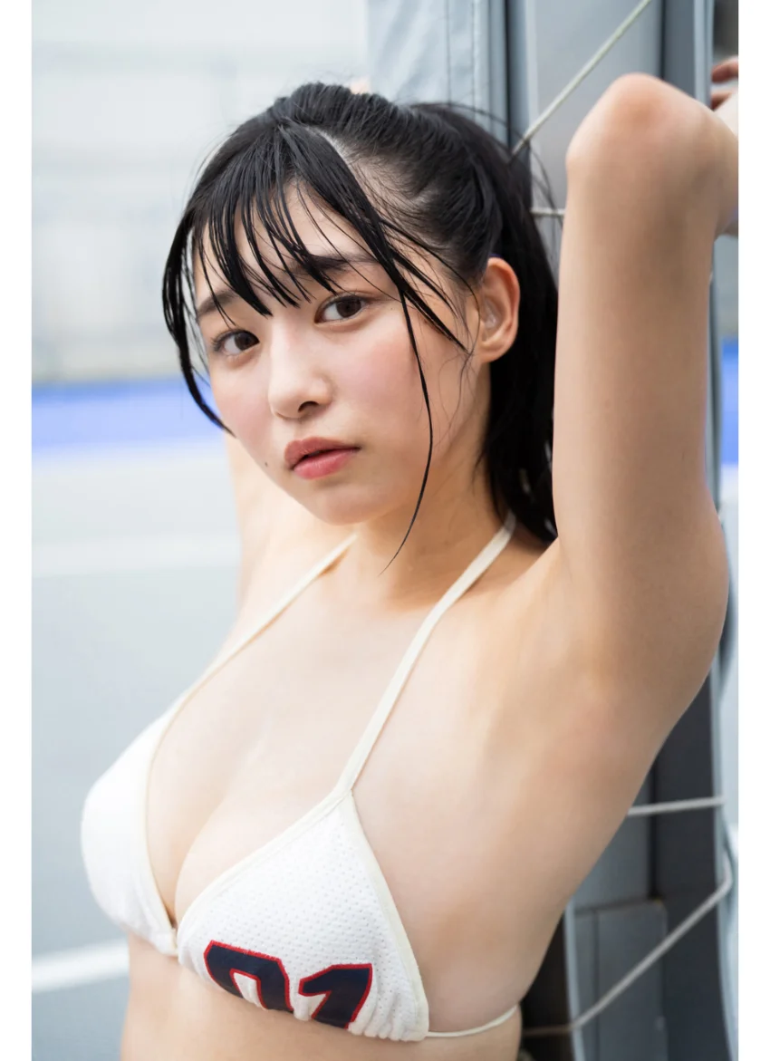 我妻ゆりかが水着でバスケ ヤンマガデジタル写真集 試し読み 5
