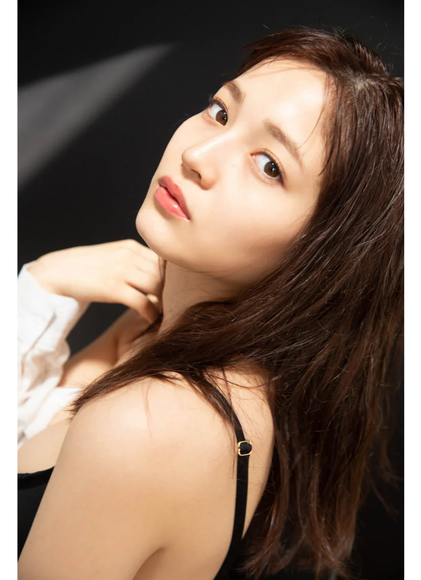 黒嵜菜々子 グラビアちゃんはバズりたい 4 ヤンマガデジタル写真集 試し読み 4
