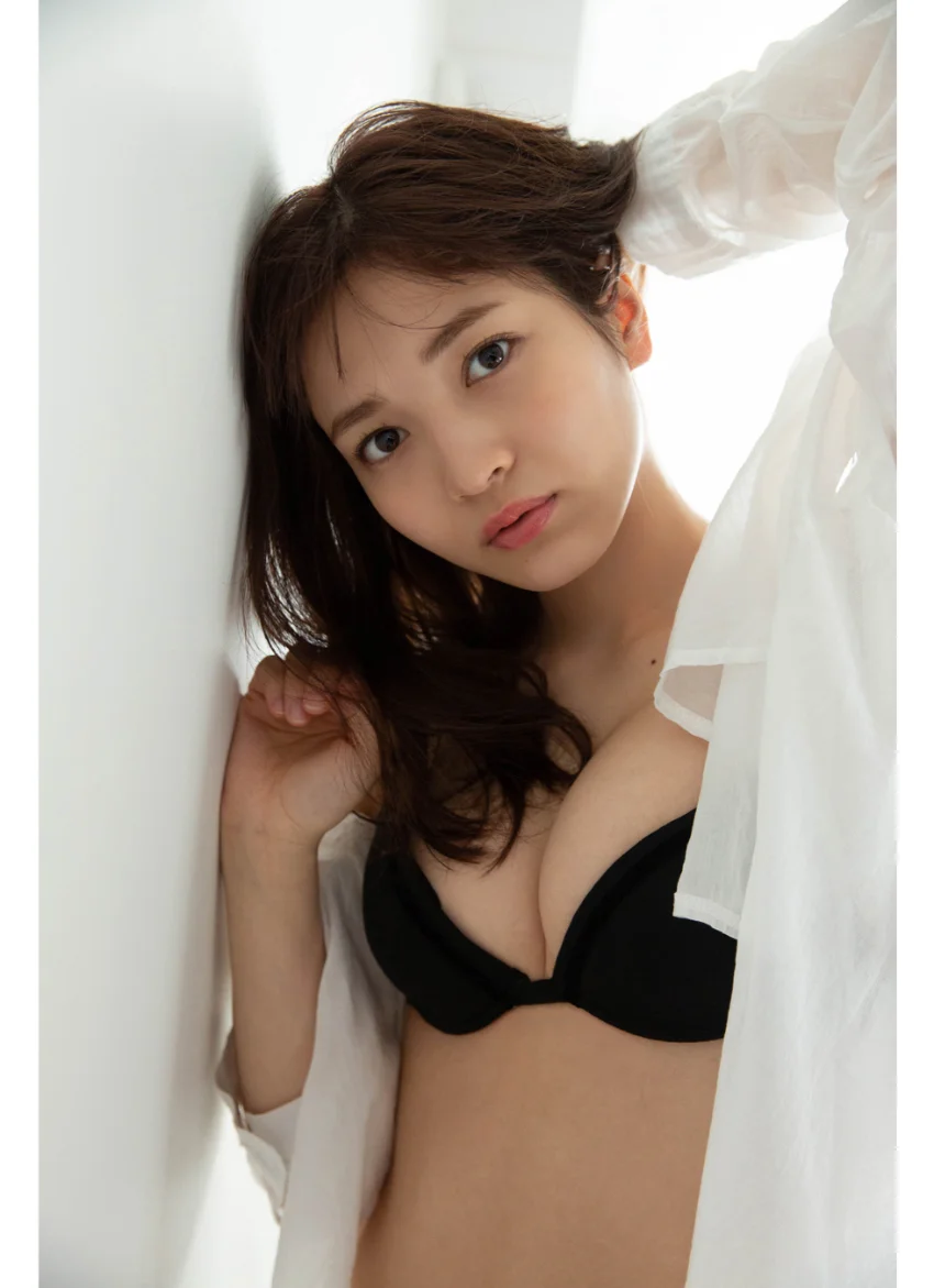 黒嵜菜々子 グラビアちゃんはバズりたい 4 ヤンマガデジタル写真集 試し読み 5