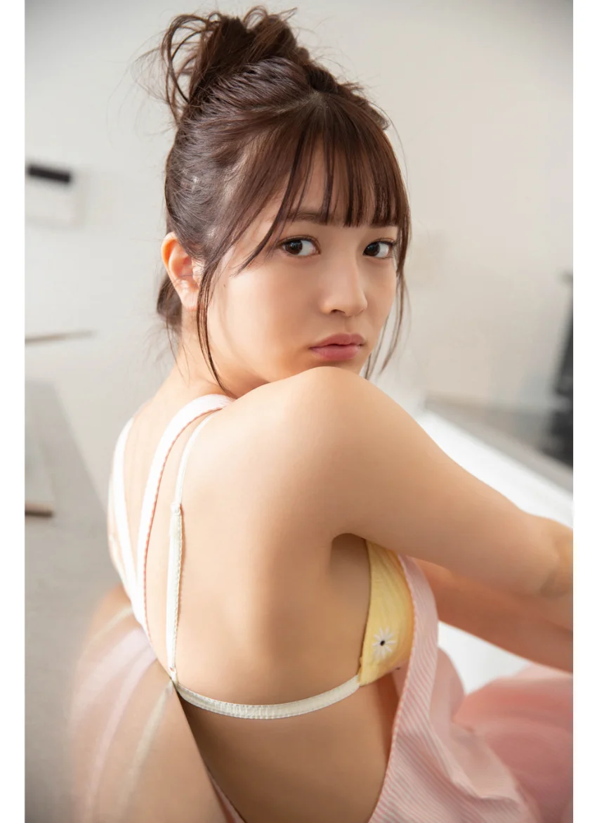黒嵜菜々子 グラビアちゃんはバズりたい 3 ヤンマガデジタル写真集 試し読み 4