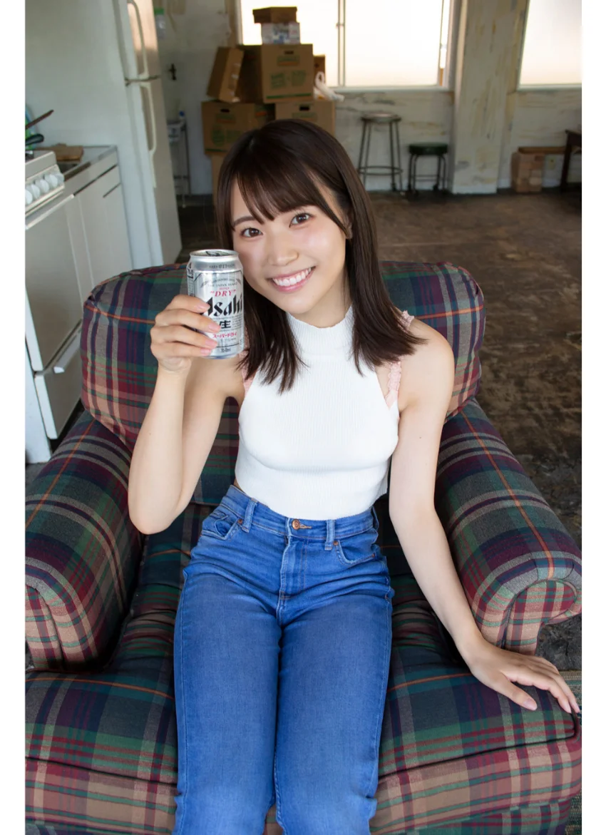 坂東遥が水着で家飲み ヤンマガデジタル写真集 試し読み 3