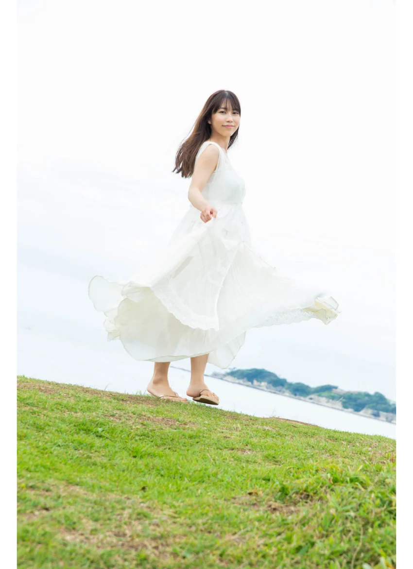伊織いお グラビアちゃんはバズリたい 2 ヤンマガデジタル写真集 試し読み 4