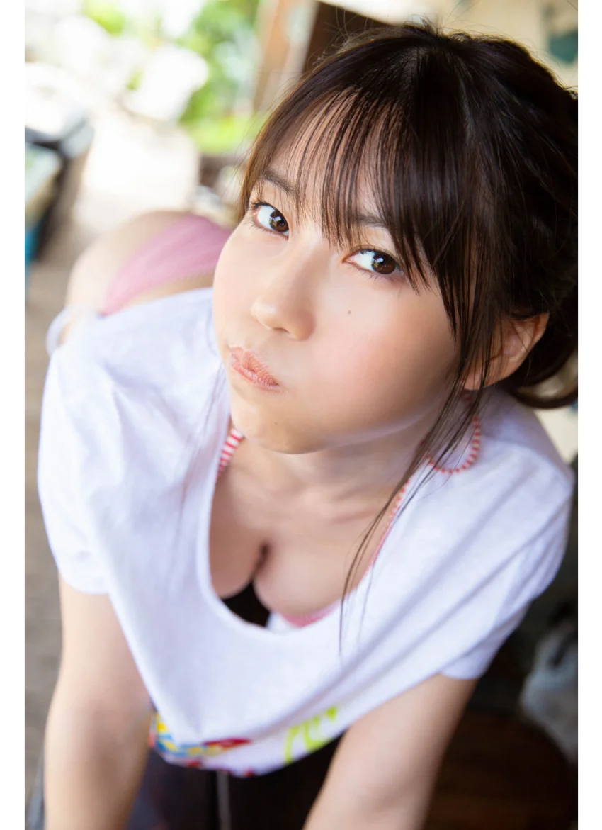 伊織いお グラビアちゃんはバズリたい 1 ヤンマガデジタル写真集 試し読み 3