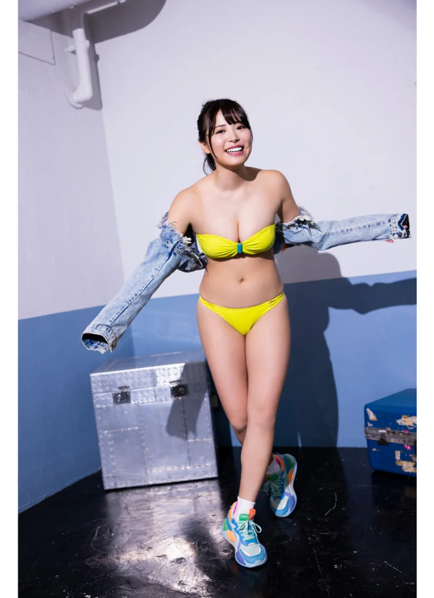 竹内花が水着でダンス ヤンマガデジタル写真集 試し読み 4