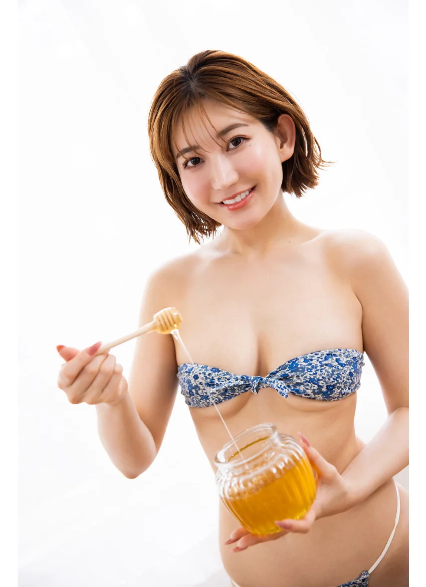月城まゆが水着でハチミツ ヤンマガデジタル写真集 試し読み 2