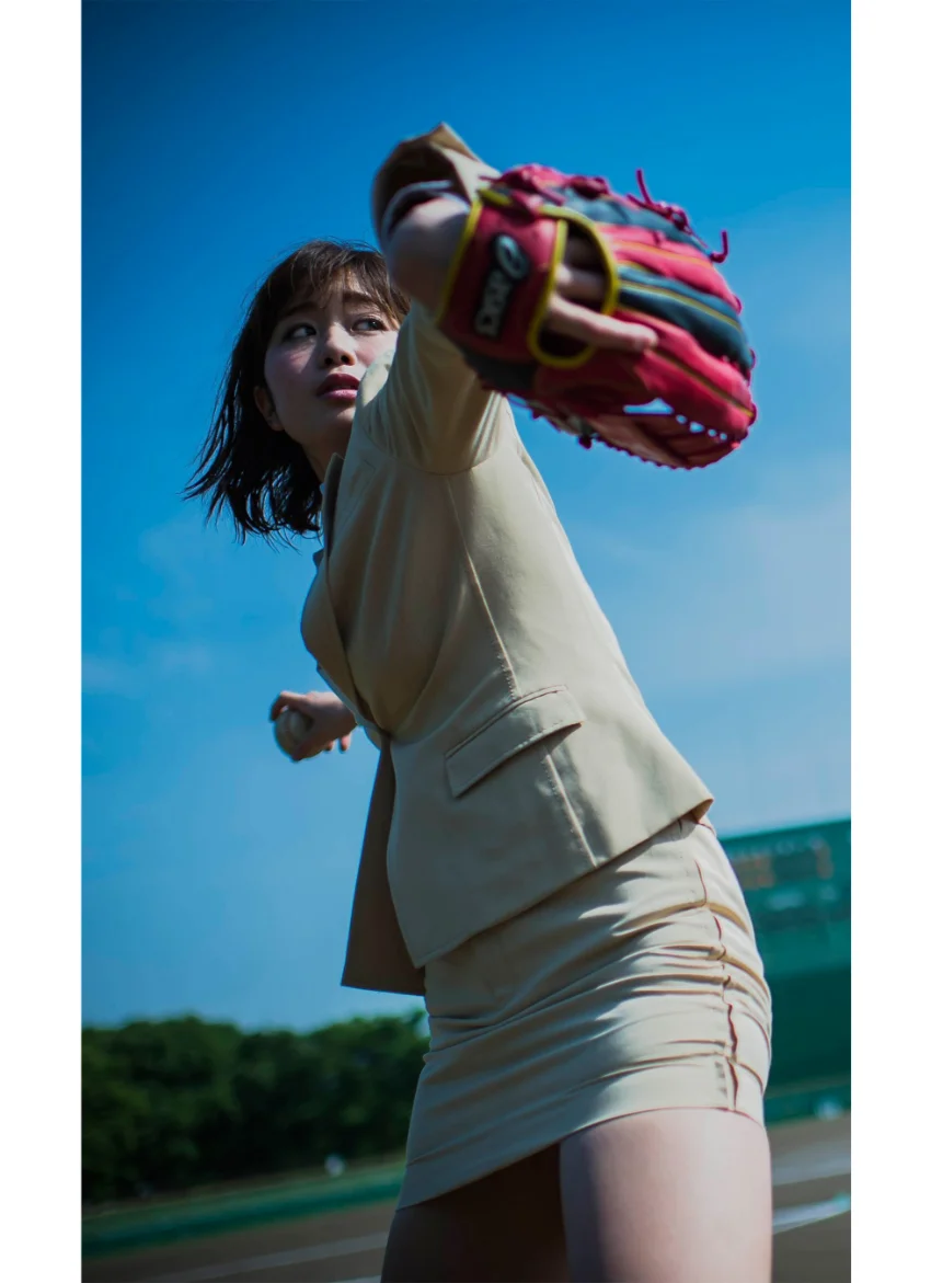 ＜デジタル週プレ写真集＞ 稲村亜美「‘神スイング’が話題となった身長173cm、アスリートボディの現役女子大生」 試し読み 3