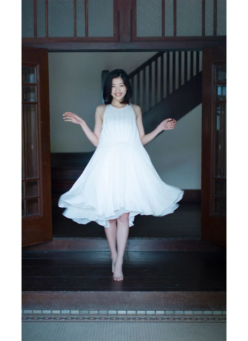 ＜デジタル週プレ写真集＞ 相楽樹「19歳の夏。」 試し読み 4