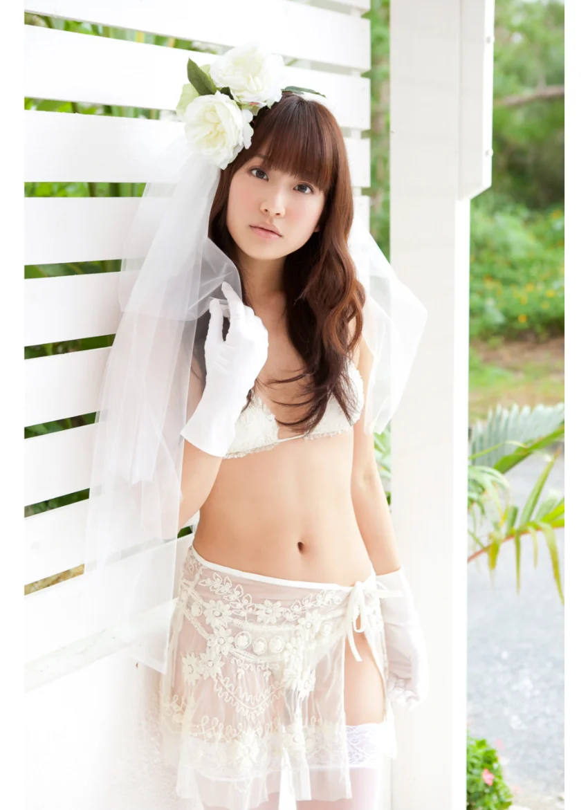 ＜デジタル週プレ写真集＞ 麻倉みな「ある日あの場所で」 試し読み 4