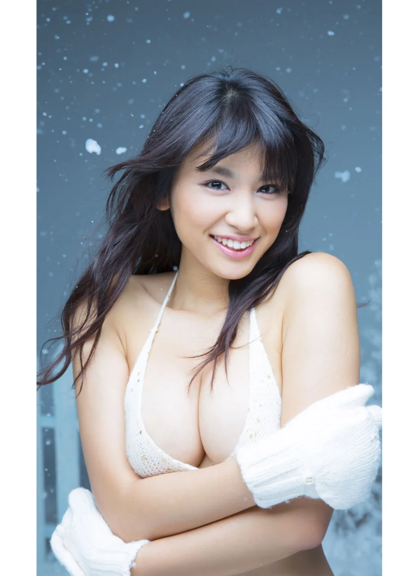 ＜デジタル週プレ写真集＞ 柳ゆり菜/山地まり/久松郁実「週プレ3姉妹」 試し読み 2