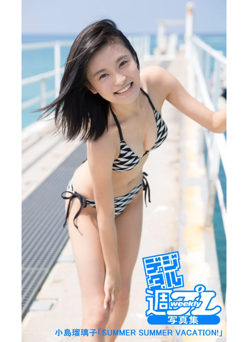 小島瑠璃子ファースト写真集「こじるりっ！」 試し読み 12