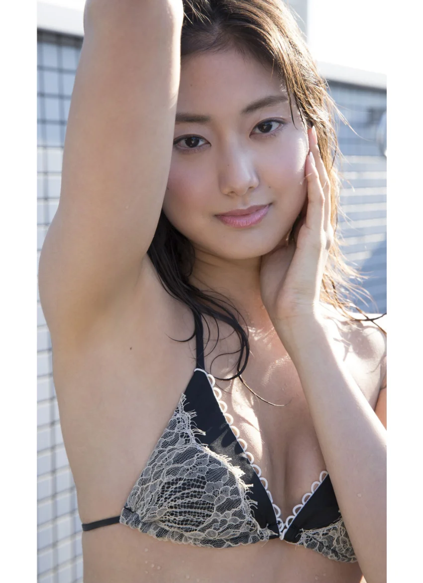 ＜デジタル週プレ写真集＞ 尾花貴絵「股下82cmの脚」 試し読み 5