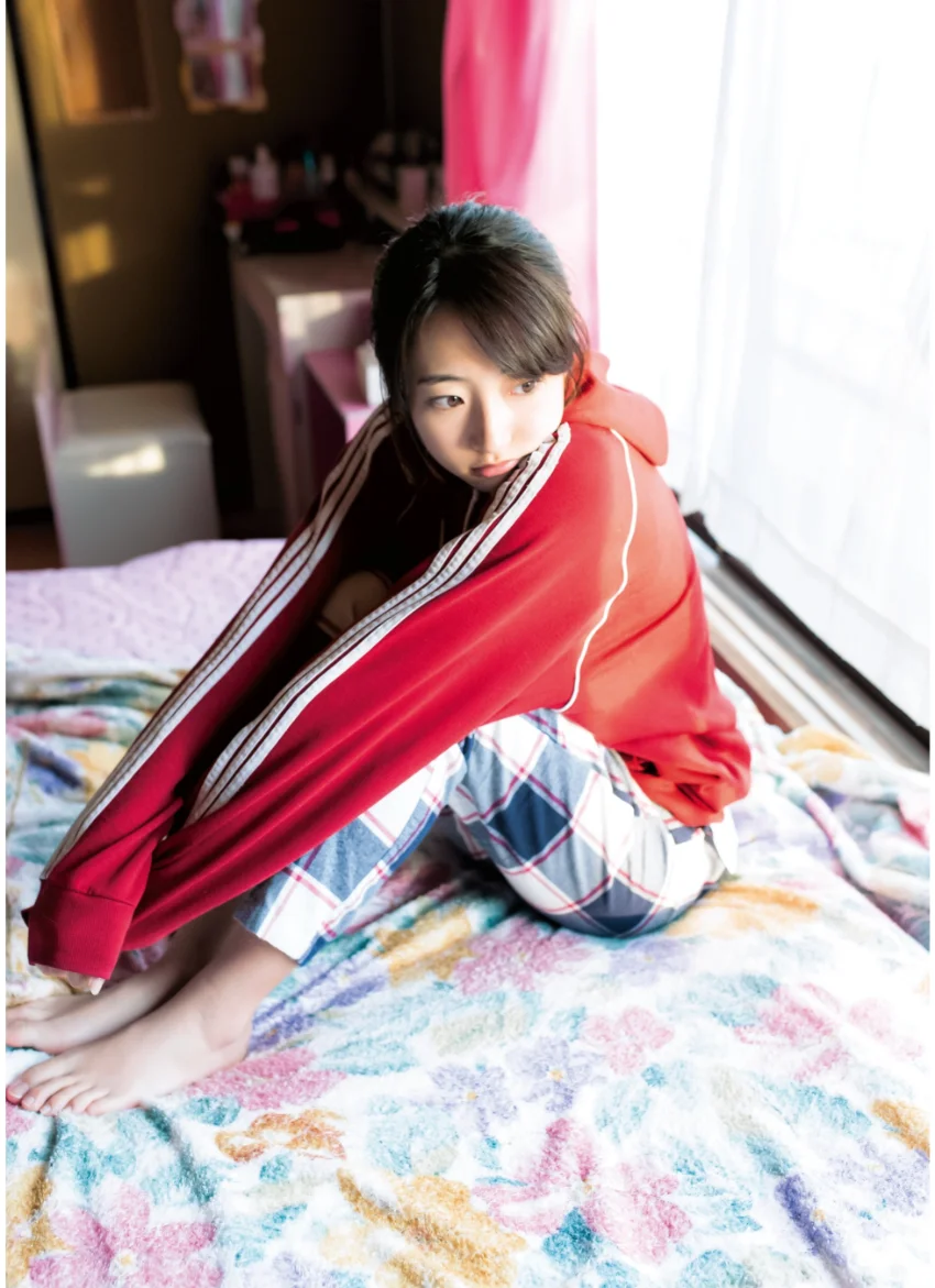 武田玲奈1st写真集 「short」 試し読み 5